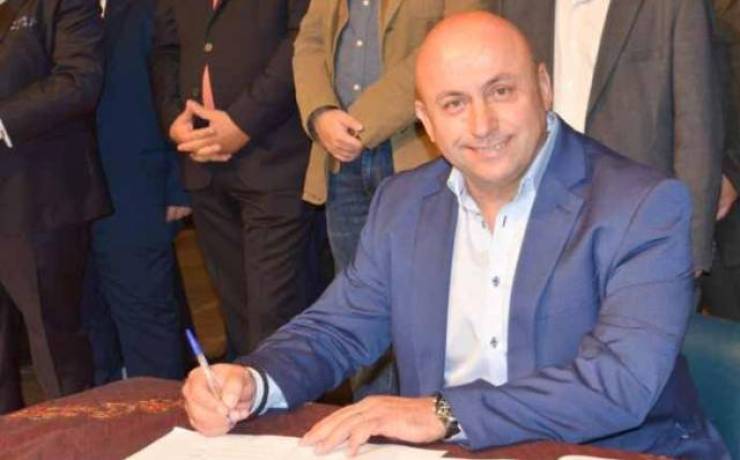 &Pi;&alpha;&rho;&alpha;ί&tau;&eta;&sigma;&eta; &tau;&omicron;&upsilon; &Delta;&eta;&mu;ή&tau;&rho;&eta; &Sigma;&alpha;&mu;&alpha;&rho;ά &alpha;&pi;ό &tau;&eta; &theta;έ&sigma;&eta; &tau;&omicron;&upsilon; &Alpha;&nu;&tau;&iota;&pi;&rho;&omicron;έ&delta;&rho;&omicron;&upsilon; &tau;&omicron;&upsilon; &sigma;&upsilon;&lambda;&lambda;ό&gamma;&omicron;&upsilon; &laquo;&Omicron; &Alpha;&mu;ά&rho;&alpha;&nu;&tau;&omicron;&sigmaf;&raquo; - &Pi;&omicron;&iota;&omicron;&sigmaf; &alpha;&nu;&alpha;&lambda;&alpha;&mu;&beta;ά&nu;&epsilon;&iota;