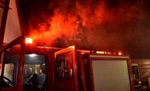 &Tau;&rho;&alpha;&gamma;&omega;&delta;ί&alpha; &sigma;&tau;&eta; &Nu;ά&omicron;&upsilon;&sigma;&alpha;: &Nu;&epsilon;&kappa;&rho;ό&sigmaf; 61&chi;&rho;&omicron;&nu;&omicron;&sigmaf; &mu;&epsilon;&tau;ά &alpha;&pi;ό &phi;&omega;&tau;&iota;ά &sigma;&tau;&omicron; &sigma;&pi;ί&tau;&iota; &tau;&omicron;&upsilon;