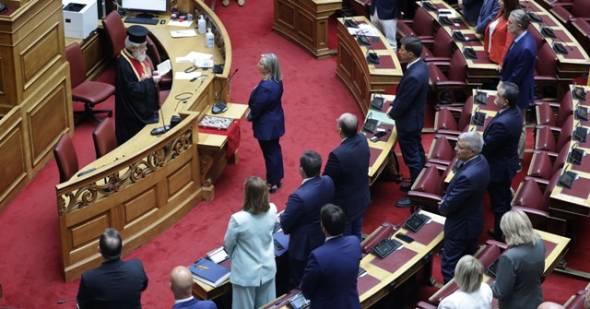 Η Στέλλα Αραμπατζή στη Βουλή με αίσθημα ευθύνης και δέσμευση για προσφορά στον τόπο