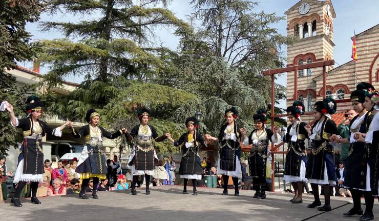 Παραδοσιακοί χοροί στo Μελικιώτικο Καρναβάλι (φώτο-βίντεο)