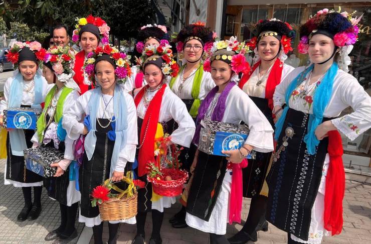 O&iota; &Lambda;&alpha;&zeta;&alpha;&rho;ί&nu;&epsilon;&sigmaf; &tau;&eta;&sigmaf; &Epsilon;&sigma;&tau;ί&alpha;&sigmaf; &Rho;&omicron;&upsilon;&mu;&lambda;&omicron;&upsilon;&kappa;&iota;&omega;&tau;ώ&nu; &sigma;&tau;&omicron;&upsilon;&sigmaf; &delta;&rho;ό&mu;&omicron;&upsilon;&sigmaf; &tau;&eta;&sigmaf; &Alpha;&lambda;&epsilon;&xi;ά&nu;&delta;&rho;&epsilon;&iota;&alpha;&sigmaf; &tau;&omicron; &Sigma;ά&beta;&beta;&alpha;&tau;&omicron; &tau;&omicron;&upsilon; &Lambda;ά&zeta;&alpha;&rho;&omicron;&upsilon; 4 &Alpha;&pi;&rho;&iota;&lambda;ί&omicron;&upsilon;