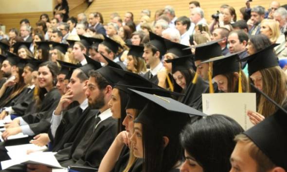 &Mu;&eta; &kappa;&rho;&alpha;&tau;&iota;&kappa;ά &pi;&alpha;&nu;&epsilon;&pi;&iota;&sigma;&tau;ή&mu;&iota;&alpha;: &Omicron;&lambda;&alpha; ό&sigma;&alpha; &pi;&rho;έ&pi;&epsilon;&iota; &nu;&alpha; &xi;έ&rho;&epsilon;&tau;&epsilon;, &sigma;&epsilon; 19 &epsilon;&rho;&omega;&tau;&alpha;&pi;&alpha;&nu;&tau;ή&sigma;&epsilon;&iota;&sigmaf;