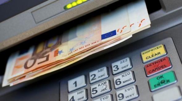 Capital controls: Έ&rho;&chi;&omicron;&nu;&tau;&alpha;&iota; &delta;&upsilon;&omicron; &nu;έ&epsilon;&sigmaf; &sigma;&eta;&mu;&alpha;&nu;&tau;&iota;&kappa;έ&sigmaf; &alpha;&lambda;&lambda;&alpha;&gamma;έ&sigmaf; - &Epsilon;&omega;&sigmaf; &kappa;&alpha;&iota; 2.100 &epsilon;&upsilon;&rho;ώ &tau;&omicron; &mu;ή&nu;&alpha; &tau;&omicron; ό&rho;&iota;&omicron;