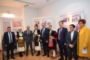 Ο Υφυπουργός Εσωτερικών κ. Θεόδωρος Καράογλου εγκαινίασε στη Νάουσα την περιοδική έκθεση «Η Ελληνίδα στον πόλεμο»
