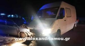 Σφοδρή σύγκρουση τριών οχημάτων στo 1o χλμ. της ΠΕΟ Αλεξάνδρειας – Βέροιας