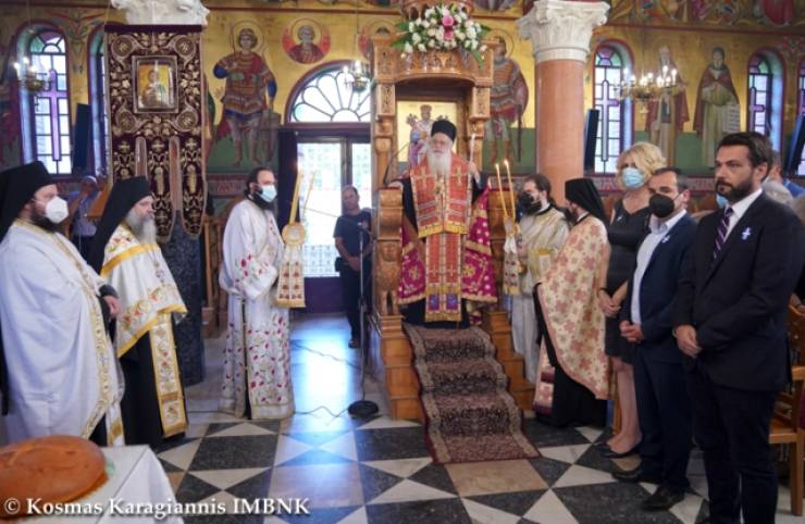 Πλήθος κόσμου στην πανηγυρίζουσα Ιερά Μονή της Αγίας Κυριακής Λουτρού - Μέγας Αρχιερατικός Εσπερινός