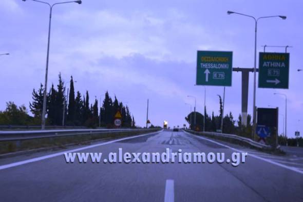 Aπό το Κλειδί Ημαθίας η εκτροπή των οχημάτων προς Αθήνα λόγω διακοπής κυκλοφορίας στην Εθνική οδό