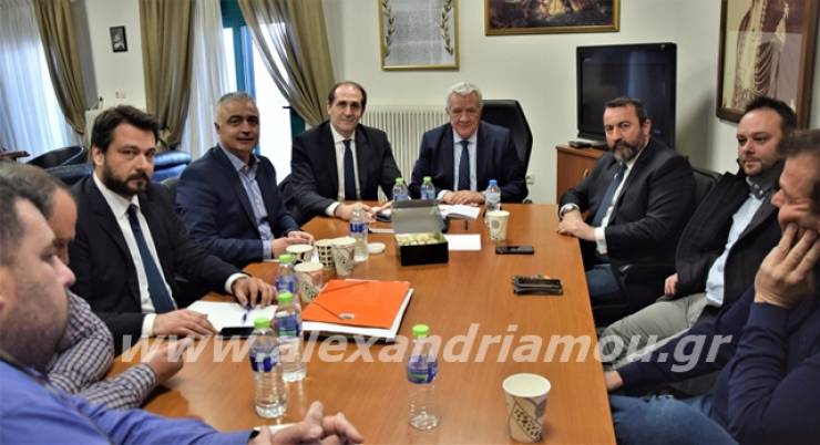 Σύσκεψη με θέμα την Επαναλειτουργία του Εργοστασίου της Ελληνικής Βιομηχανίας Ζάχαρης στο Πλατύ, πραγματοποιήθηκε χθες στο Δημαρχείο Αλεξάνδρειας