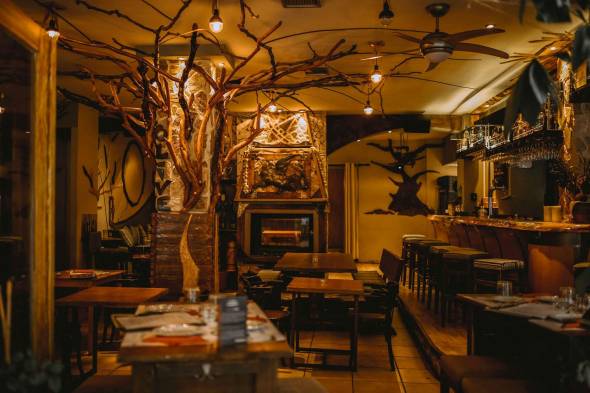 Valentine's day &mu;&epsilon; live Chill out piano &sigma;&tau;&omicron; Olive Bistro Wine Bar &sigma;&tau;&eta;&nu; &Alpha;&lambda;&epsilon;&xi;ά&nu;&delta;&rho;&epsilon;&iota;&alpha;