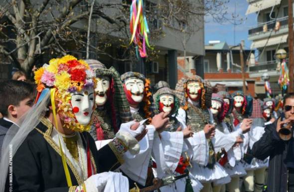 &Alpha;&pi;&omicron;&kappa;&rho;&iota;ά &sigma;&tau;&eta; &Nu;ά&omicron;&upsilon;&sigma;&alpha;: &Mu;&iota;&alpha; &pi;ό&lambda;&eta;, έ&nu;&alpha; &delta;&rho;ώ&mu;&epsilon;&nu;&omicron;, &epsilon;&mu;&pi;&epsilon;&iota;&rho;ί&alpha; &zeta;&omega;ή&sigmaf;!