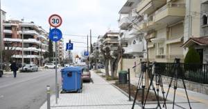 &Delta;&omicron;&lambda;&omicron;&phi;&omicron;&nu;ί&alpha; 20&chi;&rho;&omicron;&nu;&omicron;&upsilon; &sigma;&tau;&eta;&nu; &Kappa;&alpha;&lambda;&alpha;&mu;&alpha;&rho;&iota;ά - &Delta;έ&chi;&theta;&eta;&kappa;&epsilon; &pi;&iota;&sigma;ώ&pi;&lambda;&alpha;&tau;&eta; &mu;&alpha;&chi;&alpha;&iota;&rho;&iota;ά &kappa;&alpha;&iota; &kappa;&alpha;&tau;έ&rho;&rho;&epsilon;&upsilon;&sigma;&epsilon; - &Tau;&iota; &epsilon;&xi;&epsilon;&tau;ά&zeta;&epsilon;&iota; &eta; &alpha;&sigma;&tau;&upsilon;&nu;&omicron;&mu;ί&alpha;