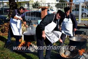 Παλαιοχώρι:Γουρουνοχαρά με συνοδεία μουσικής, κρασιού και φαγητού (φώτο-βίντεο)