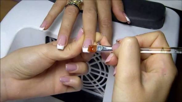 Απαγόρευση για gel νυχιών από 1η Σεπτεμβρίου