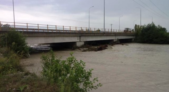 &Mu;&epsilon;&tau;&rho;ά&epsilon;&iota; &tau;&iota;&sigmaf; &pi;&lambda;&eta;&gamma;έ&sigmaf; &tau;&eta;&sigmaf; &eta; &Pi;.&Epsilon;. &Pi;έ&lambda;&lambda;&alpha;&sigmaf; &mu;&epsilon;&tau;ά &alpha;&pi;ό &tau;&eta; &sigma;&phi;&omicron;&delta;&rho;ή &beta;&rho;&omicron;&chi;ό&pi;&tau;&omega;&sigma;&eta;