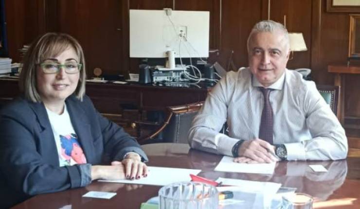 &Eta; &alpha;&nu;&alpha;&sigma;&upsilon;&gamma;&kappa;&rho;ό&tau;&eta;&sigma;&eta; &tau;&eta;&sigmaf; &Eta;&mu;&alpha;&theta;ί&alpha;&sigmaf; &sigma;&tau;&omicron; &epsilon;&pi;ί&kappa;&epsilon;&nu;&tau;&rho;&omicron; &tau;&eta;&sigmaf; &sigma;&upsilon;&nu;ά&nu;&tau;&eta;&sigma;&eta;&sigmaf; &Alpha;&rho;&alpha;&mu;&pi;&alpha;&tau;&zeta;ή &ndash; &Tau;&sigma;&alpha;&beta;&delta;&alpha;&rho;ί&delta;&eta; &mu;&epsilon; &sigma;&chi;έ&delta;&iota;&omicron; &kappa;&alpha;&iota; ά&rho;&iota;&sigma;&tau;&eta; &sigma;&upsilon;&nu;&epsilon;&rho;&gamma;&alpha;&sigma;ί&alpha;