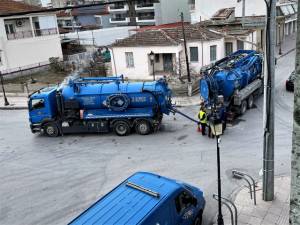 Συνεχίζονται οι εργασίες μπροστά από το Δημαρχείο Αλεξάνδρειας. Κλειστό για την κυκλοφορία τμήμα της οδού Εθνικής Αντίστασης και σήμερα Πέμπτη, 19 Ιανουαρίου