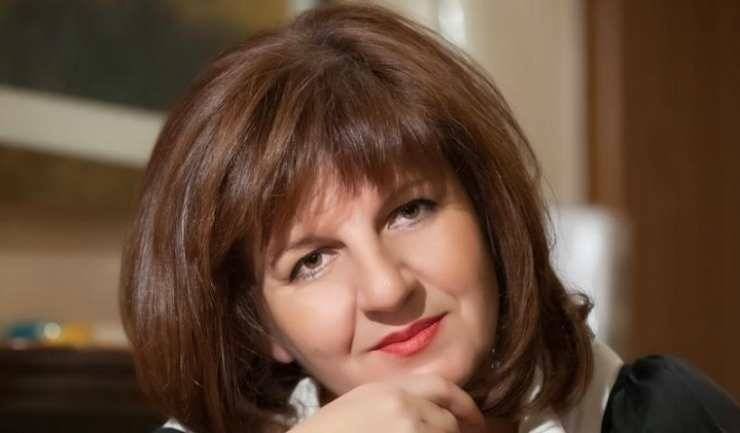 Φρόσω Καρασαρλίδου : Κατατέθηκε επίσημη πρόταση για την αγορά της ΕΝΚΛΩ