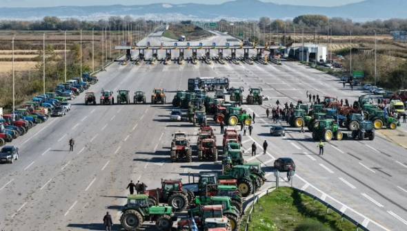 &Alpha;&pi;&omicron;&chi;&omega;&rho;&omicron;ύ&nu; &omicron;&iota; &alpha;&gamma;&rho;ό&tau;&epsilon;&sigmaf; &alpha;&pi;ό &tau;&alpha; &mu;&pi;&lambda;ό&kappa;&alpha; - &Phi;&epsilon;ύ&gamma;&omicron;&upsilon;&nu; &alpha;ύ&rho;&iota;&omicron; &Pi;&alpha;&rho;&alpha;&sigma;&kappa;&epsilon;&upsilon;ή &alpha;&pi;ό &Mu;ά&lambda;&gamma;&alpha;&rho;&alpha; &kappa;&alpha;&iota; &Chi;&alpha;&lambda;&kappa;&eta;&delta;ό&nu;&alpha;