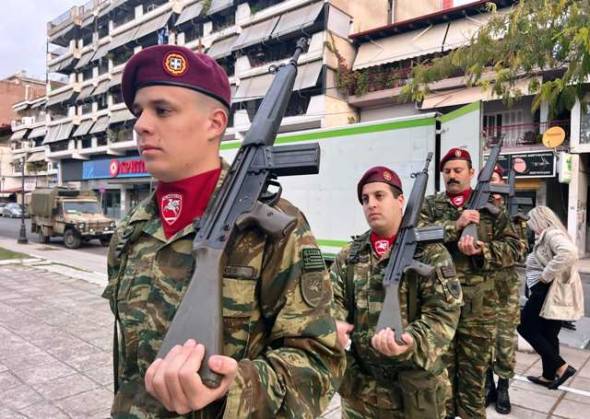 Έ&pi;&alpha;&rho;&sigma;&eta; &tau;&eta;&sigmaf; &Sigma;&eta;&mu;&alpha;ί&alpha;&sigmaf; &gamma;&iota;&alpha; &tau;&eta;&nu; 112&eta; &Epsilon;&pi;έ&tau;&epsilon;&iota;&omicron; &Alpha;&pi;&epsilon;&lambda;&epsilon;&upsilon;&theta;έ&rho;&omega;&sigma;&eta;&sigmaf; &tau;&eta;&sigmaf; &Alpha;&lambda;&epsilon;&xi;ά&nu;&delta;&rho;&epsilon;&iota;&alpha;&sigmaf; (&phi;ώ&tau;&omicron;-&beta;ί&nu;&tau;&epsilon;&omicron;)