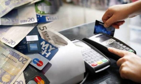 21χρονος άρπαξε τραπεζικές κάρτες και πήγε για ψώνια στην Αλεξάνδρεια