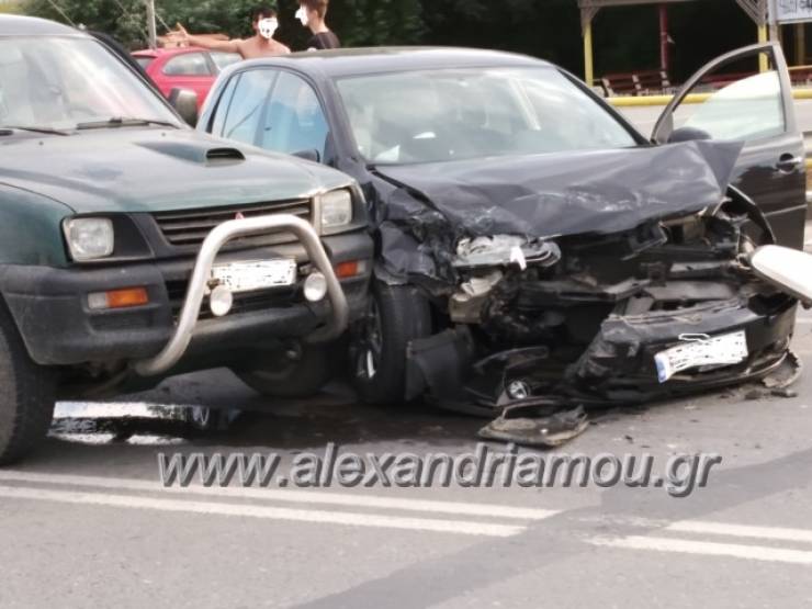 Τροχαίο στη στροφή για Κορυφή-Νεοχωρόπουλο (φώτο-βίντεο)