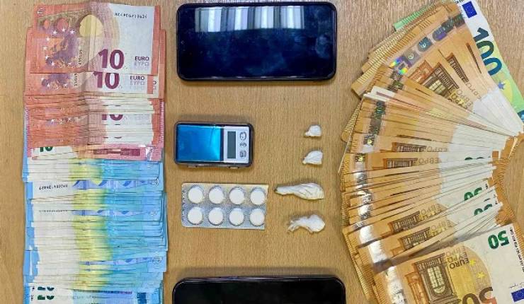 29χρονος έκρυβε κοκαΐνη, χάπια και ζυγαριά ακριβείας στο σπίτι του