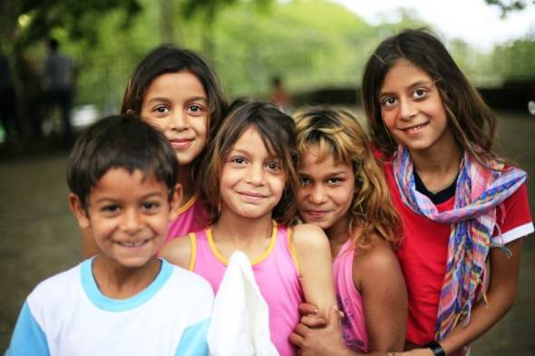 &Rho;&omicron;&mu;ά: &Pi;ό&sigma;&omicron;&iota; &epsilon;ί&nu;&alpha;&iota; &sigma;&tau;&eta;&nu; &Epsilon;&lambda;&lambda;ά&delta;&alpha; &sigma;ή&mu;&epsilon;&rho;&alpha; - &Omicron;&iota; &omicron;&iota;&kappa;&iota;&sigma;&mu;&omicron;ί &tau;&omicron;&upsilon;&sigmaf;, &omicron;&iota; &eta;&lambda;&iota;&kappa;ί&epsilon;&sigmaf; &kappa;&alpha;&iota; &omicron;&iota; &sigma;&upsilon;&nu;&theta;ή&kappa;&epsilon;&sigmaf; &delta;&iota;&alpha;&beta;ί&omega;&sigma;&eta;&sigmaf;