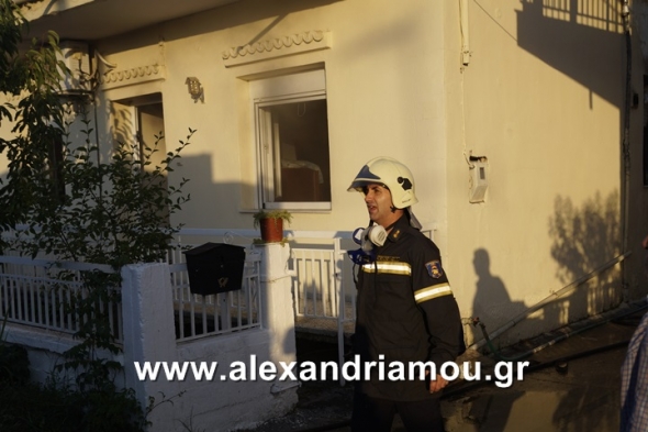 Φωτιά σε μονοκατοικία στην περιοχή των Αμπελοτοπίων Αλεξάνδρειας