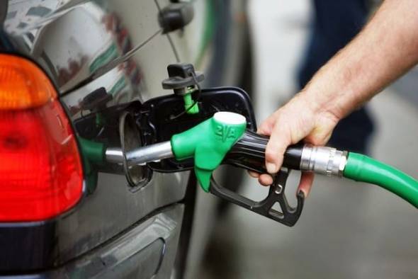 Fuel pass: &Pi;ό&sigma;&alpha; &chi;&rho;ή&mu;&alpha;&tau;&alpha; έ&mu;&epsilon;&iota;&nu;&alpha;&nu; &sigma;&tau;&alpha; &uml;&alpha;&zeta;ή&tau;&eta;&tau;&alpha;&uml;- &Epsilon;&pi;έ&kappa;&tau;&alpha;&sigma;&eta; &tau;&omicron;&upsilon; &pi;&rho;&omicron;&gamma;&rho;ά&mu;&mu;&alpha;&tau;&omicron;&sigmaf; &alpha;&pi;ό &Iota;&omicron;ύ&lambda;&iota;&omicron;