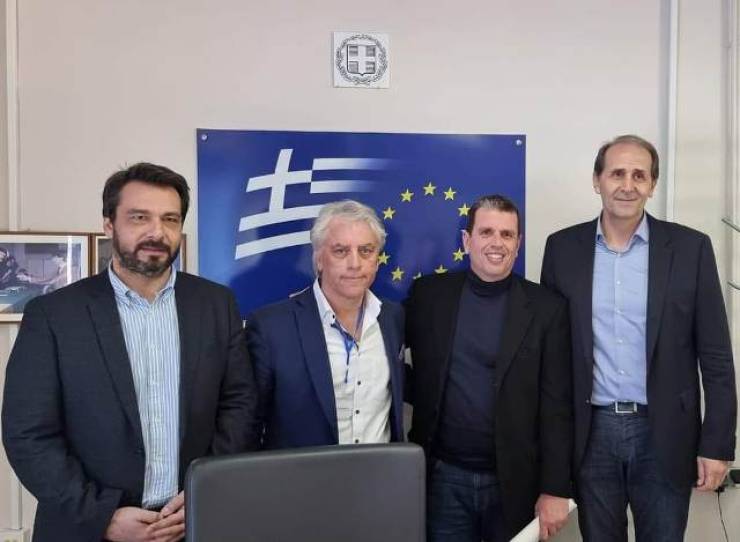 Ο Τάσος Μπαρτζώκας με τον Υπουργό Μετανάστευσης και Ασύλου, Δημήτρη Καιρίδη, στις δομές Βέροιας και Αλεξάνδρειας