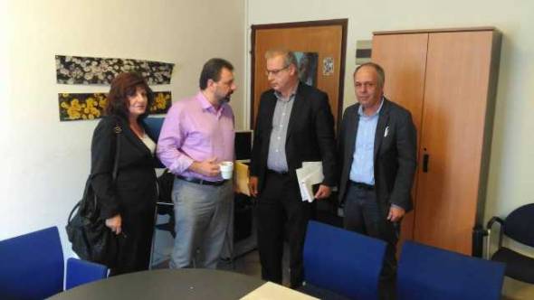 Σύσκεψη για το ροδάκινο με τον Υπουργό Αγροτικής Ανάπτυξης παρουσία των βουλευτών του ΣΥΡΙΖΑ Ημαθίας(φώτο)