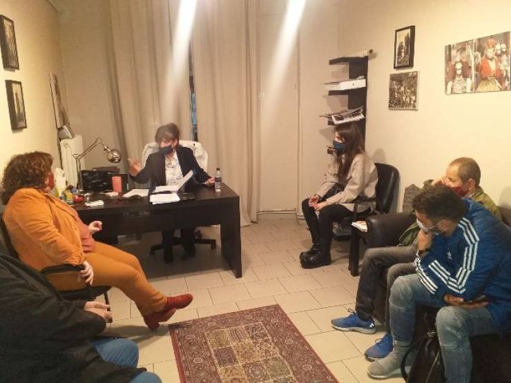 &Sigma;&upsilon;&nu;ά&nu;&tau;&eta;&sigma;&eta; &tau;&eta;&sigmaf; &beta;&omicron;&upsilon;&lambda;&epsilon;&upsilon;&tau;ή  &Phi;&rho;ό&sigma;&omega;&sigmaf; &Kappa;&alpha;&rho;&alpha;&sigma;&alpha;&rho;&lambda;ί&delta;&omicron;&upsilon; &mu;&epsilon; &tau;&omicron;&nu; &Epsilon;&mu;&pi;&omicron;&rho;&iota;&kappa;ό &Sigma;ύ&lambda;&lambda;&omicron;&gamma;&omicron; &Beta;έ&rho;&omicron;&iota;&alpha;&sigmaf; &gamma;&iota;&alpha; &tau;&omicron;&nu; &Pi;&tau;&omega;&chi;&epsilon;&upsilon;&tau;&iota;&kappa;ό &Kappa;ώ&delta;&iota;&kappa;&alpha;.