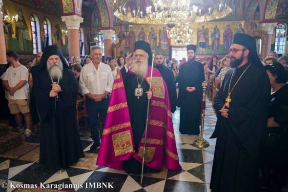 O Πανηγυρικός Εσπερινός στην Ιερά Μονή Αγίας Κυριακής στο Λουτρό Ημαθίας
