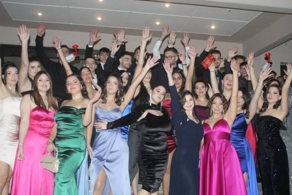 &Lambda;ύ&kappa;&epsilon;&iota;&omicron; &Pi;&lambda;&alpha;&tau;έ&omicron;&sigmaf; - &Kappa;&omicron;&rho;&upsilon;&phi;ή&sigmaf;: &Epsilon;&pi;&iota;&tau;&upsilon;&chi;&eta;&mu;έ&nu;&omicron;&sigmaf; &Chi;&omicron;&rho;ό&sigmaf; &Alpha;&pi;&omicron;&phi;&omicron;ί&tau;&eta;&sigma;&eta;&sigmaf; &mu;&epsilon; &epsilon;&kappa;&pi;&lambda;ή&xi;&epsilon;&iota;&sigmaf; &kappa;&alpha;&iota; &sigma;&upsilon;&gamma;&kappa;ί&nu;&eta;&sigma;&eta;!(&phi;ώ&tau;&omicron; - &beta;ί&nu;&tau;&epsilon;&omicron;)