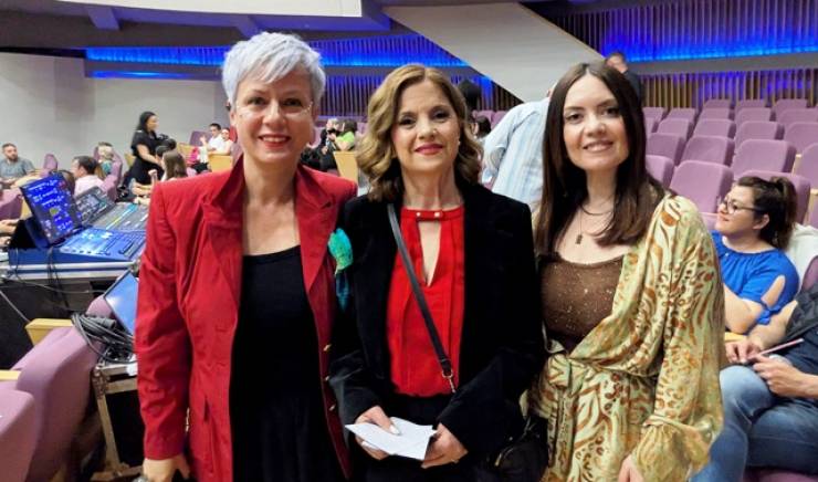 &laquo;&Mu;&pi;&rho;ά&beta;&omicron;&raquo; &kappa;&alpha;&iota; &theta;&epsilon;&rho;&mu;ά &sigma;&upsilon;&gamma;&chi;&alpha;&rho;&eta;&tau;ή&rho;&iota;&alpha; &alpha;&pi;ό &tau;&omicron;&upsilon;&sigmaf; &gamma;&omicron;&nu;&epsilon;ί&sigmaf; &tau;&omicron;&upsilon; 1&omicron;&upsilon; &Delta;&eta;&mu;&omicron;&tau;&iota;&kappa;&omicron;ύ &Sigma;&chi;&omicron;&lambda;&epsilon;ί&omicron;&upsilon; &Alpha;&lambda;&epsilon;&xi;ά&nu;&delta;&rho;&epsilon;&iota;&alpha;&sigmaf;