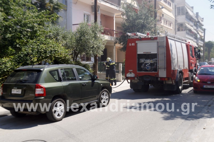 Φωτιά από εστία κουζίνας σε μονοκατοικία στην Αλεξάνδρεια