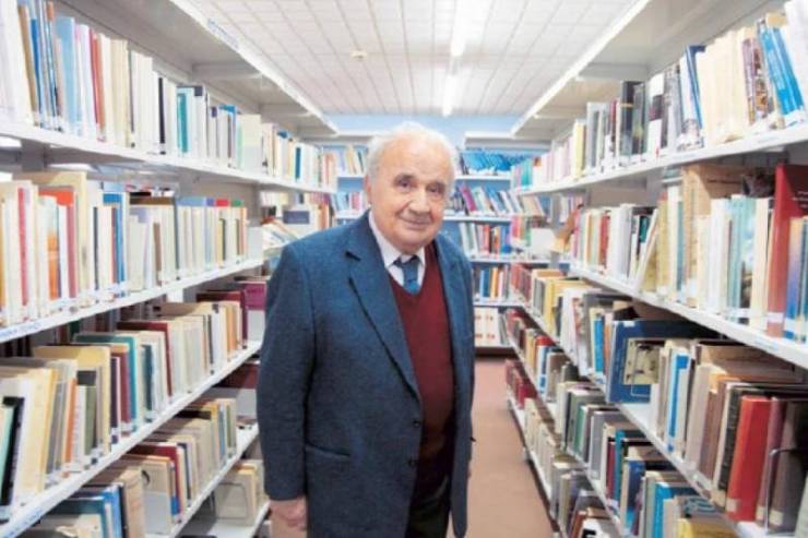 17.400 βιβλία δώρισε στην Δημόσια Βιβλιοθήκη Βέροιας ο Γιώργος Χιονίδης
