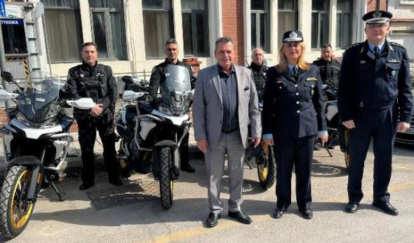 &Eta; &Pi;&epsilon;&rho;&iota;&phi;&epsilon;&rho;&epsilon;&iota;&alpha;&kappa;ή &Epsilon;&nu;ό&tau;&eta;&tau;&alpha; &Eta;&mu;&alpha;&theta;ί&alpha;&sigmaf; &pi;&alpha;&rho;έ&delta;&omega;&sigma;&epsilon; &tau;έ&sigma;&sigma;&epsilon;&rho;&iota;&sigmaf; &nu;έ&epsilon;&sigmaf; &upsilon;&pi;&eta;&rho;&epsilon;&sigma;&iota;&alpha;&kappa;έ&sigmaf; &mu;&eta;&chi;&alpha;&nu;έ&sigmaf; &sigma;&tau;&eta;&nu; &Alpha;&sigma;&tau;&upsilon;&nu;&omicron;&mu;&iota;&kappa;ή &Delta;&iota;&epsilon;ύ&theta;&upsilon;&nu;&sigma;&eta; &Eta;&mu;&alpha;&theta;ί&alpha;&sigmaf;