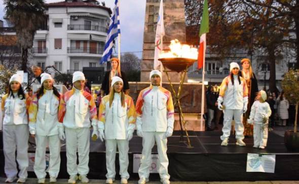 &Mu;&epsilon; &lambda;&alpha;&mu;&pi;&rho;ό&tau;&eta;&tau;&alpha; &pi;&rho;&alpha;&gamma;&mu;&alpha;&tau;&omicron;&pi;&omicron;&iota;ή&theta;&eta;&kappa;&epsilon; &eta; έ&lambda;&epsilon;&upsilon;&sigma;&eta; &tau;&eta;&sigmaf; &Omicron;&lambda;&upsilon;&mu;&pi;&iota;&alpha;&kappa;ή&sigmaf; &Phi;&lambda;ό&gamma;&alpha;&sigmaf; &sigma;&tau;&eta; &Nu;ά&omicron;&upsilon;&sigma;&alpha;
