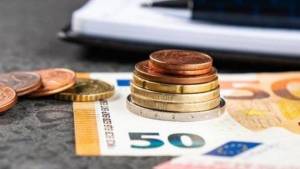 Επιδόματα έως και 900 ευρώ - Ποιοι μπαίνουν για πρώτη φορά στον κύκλο των έκτακτων ενισχύσεων