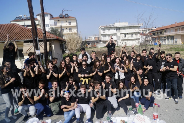 Γ΄τάξη 2ου ΓΕΛ Αλεξάνδρειας:Σήμερα γλέντησαν και αύριο αναχωρούν για την εκδρομή τους