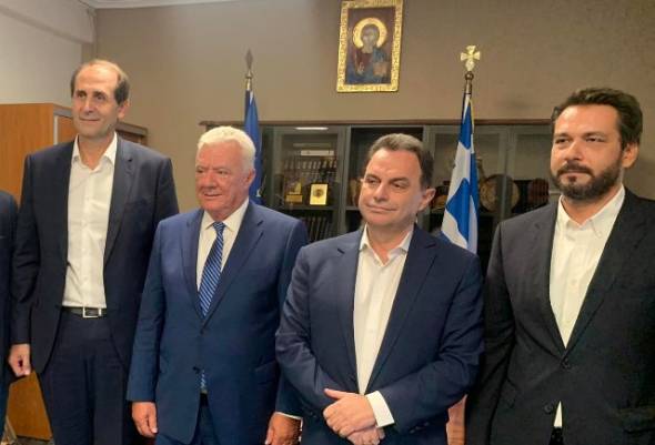 &Sigma;&upsilon;&nu;ά&nu;&tau;&eta;&sigma;&eta; &tau;&omicron;&upsilon; &Upsilon;&pi;&omicron;&upsilon;&rho;&gamma;oύ &Alpha;&gamma;&rho;&omicron;&tau;&iota;&kappa;ή&sigmaf; &Alpha;&nu;ά&pi;&tau;&upsilon;&xi;&eta;&sigmaf; &Gamma;.&Gamma;&epsilon;&omega;&rho;&gamma;&alpha;&nu;&tau;ά &mu;&epsilon; &tau;&omicron;&nu; &Delta;ή&mu;&alpha;&rho;&chi;&omicron; &Alpha;&lambda;&epsilon;&xi;ά&nu;&delta;&rho;&epsilon;&iota;&alpha;&sigmaf; &Pi;. &Gamma;&kappa;&upsilon;&rho;ί&nu;&eta;