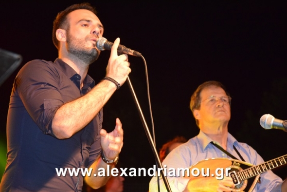 Ο Αλεξανδρινός Χάρης Μακρής...¨έλαμψε¨ στη Συναυλία-Αφιέρωμα στο Χρήστο Νικολόπουλο(φωτο-βίντεο)