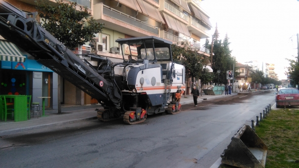 Έργο αποκατάστασης ασφαλτοτάπητα σε τμημα της Βετσοπούλου στην Αλεξάνδρεια