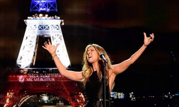 Δείτε τη συγκλονιστική ερμηνεία της Celine Dion: Για τα θύματα του Παρισιού (VIDEO)