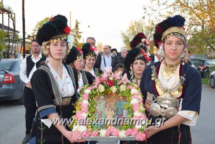 Λουτρός Ημαθίας:Περιφορά της Ιερής εικόνας του Αγ. Ραφαήλ (Φώτο - βίντεο)