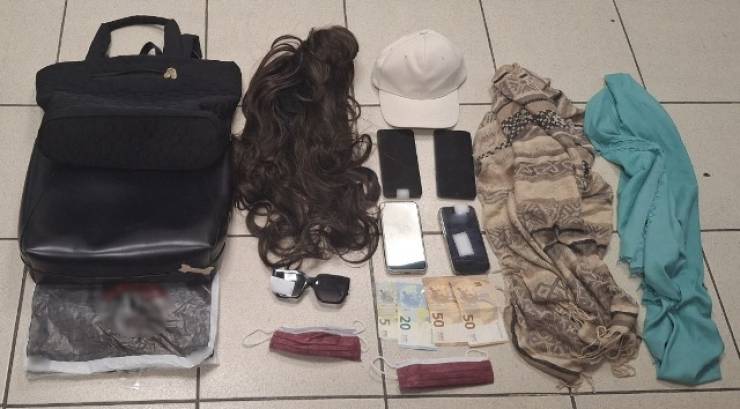 &Sigma;&upsilon;&nu;&epsilon;&lambda;ή&phi;&theta;&eta;&sigma;&alpha;&nu; 4 ά&tau;&omicron;&mu;&alpha;, &mu;έ&lambda;&eta; &epsilon;&gamma;&kappa;&lambda;&eta;&mu;&alpha;&tau;&iota;&kappa;ή&sigmaf; &omicron;&mu;ά&delta;&alpha;&sigmaf;, &pi;&omicron;&upsilon; &delta;&iota;έ&pi;&rho;&alpha;&tau;&tau;&alpha;&nu; &tau;&eta;&lambda;&epsilon;&phi;&omega;&nu;&iota;&kappa;έ&sigmaf; &alpha;&pi;ά&tau;&epsilon;&sigmaf; &sigma;&epsilon; &beta;ά&rho;&omicron;&sigmaf; &eta;&lambda;&iota;&kappa;&iota;&omega;&mu;έ&nu;&omega;&nu; - &Lambda;&epsilon;ί&alpha; &pi;ά&nu;&omega; &alpha;&pi;ό 140.000&euro;