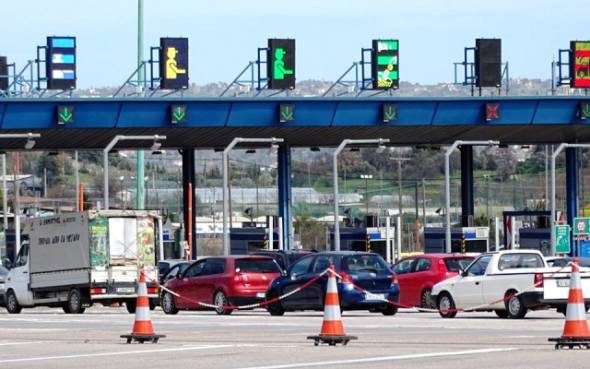 &Sigma;&omicron;&kappa;! &Alpha;&theta;ή&nu;&alpha;-&Theta;&epsilon;&sigma;&sigma;&alpha;&lambda;&omicron;&nu;ί&kappa;&eta;: &Pi;ό&sigma;&omicron; &kappa;&omicron;&sigma;&tau;ί&zeta;&epsilon;&iota; &mu;&epsilon; &tau;&omicron; &alpha;&upsilon;&tau;&omicron;&kappa;ί&nu;&eta;&tau;&omicron;;