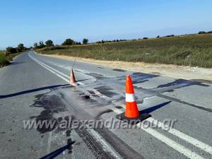 Καθίζηση οδοστρώματος στον δρόμο Σχοινά - Νεοχωρίου (φώτο)