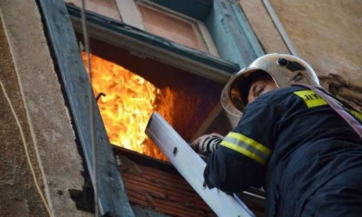 Νεκρή στην Κατερίνη ηλικιωμένη μετά από φωτιά στο διαμέρισμά της